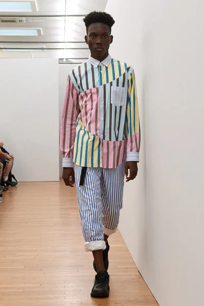 Look 17